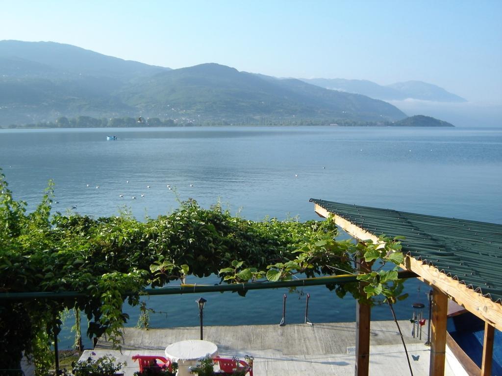 'By The Lake' Apartments Ochryda Zewnętrze zdjęcie