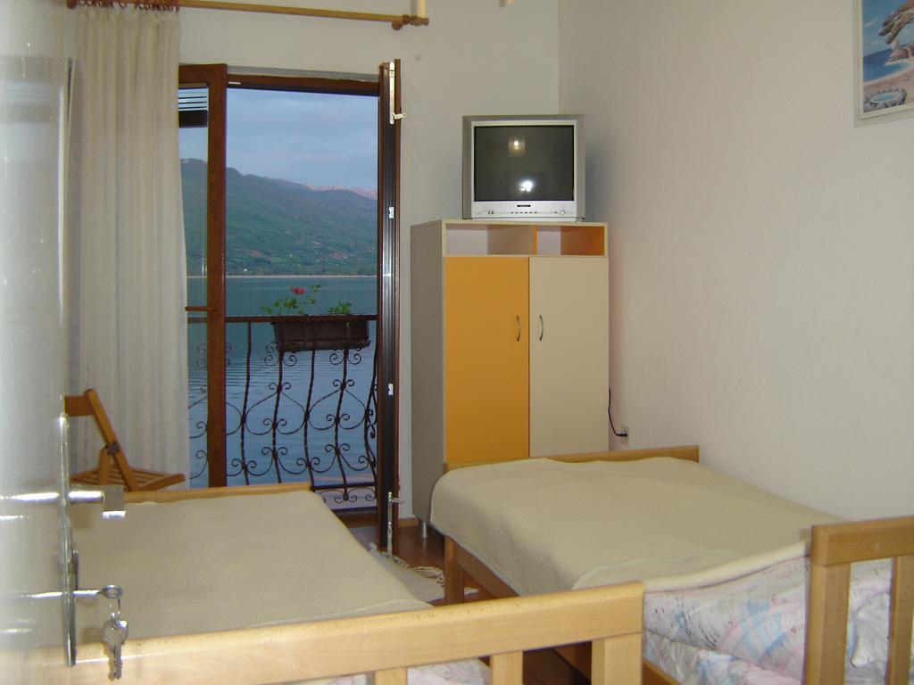 'By The Lake' Apartments Ochryda Pokój zdjęcie
